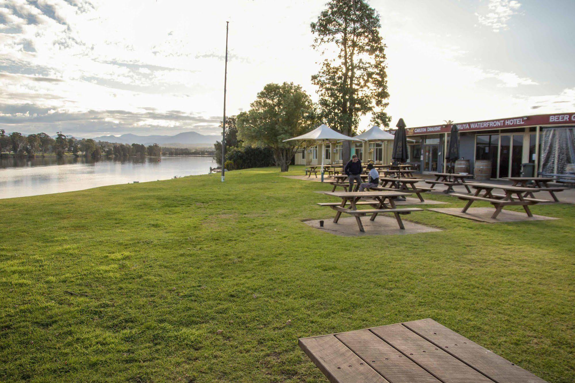 Moruya Waterfront Hotel Motel Exterior photo
